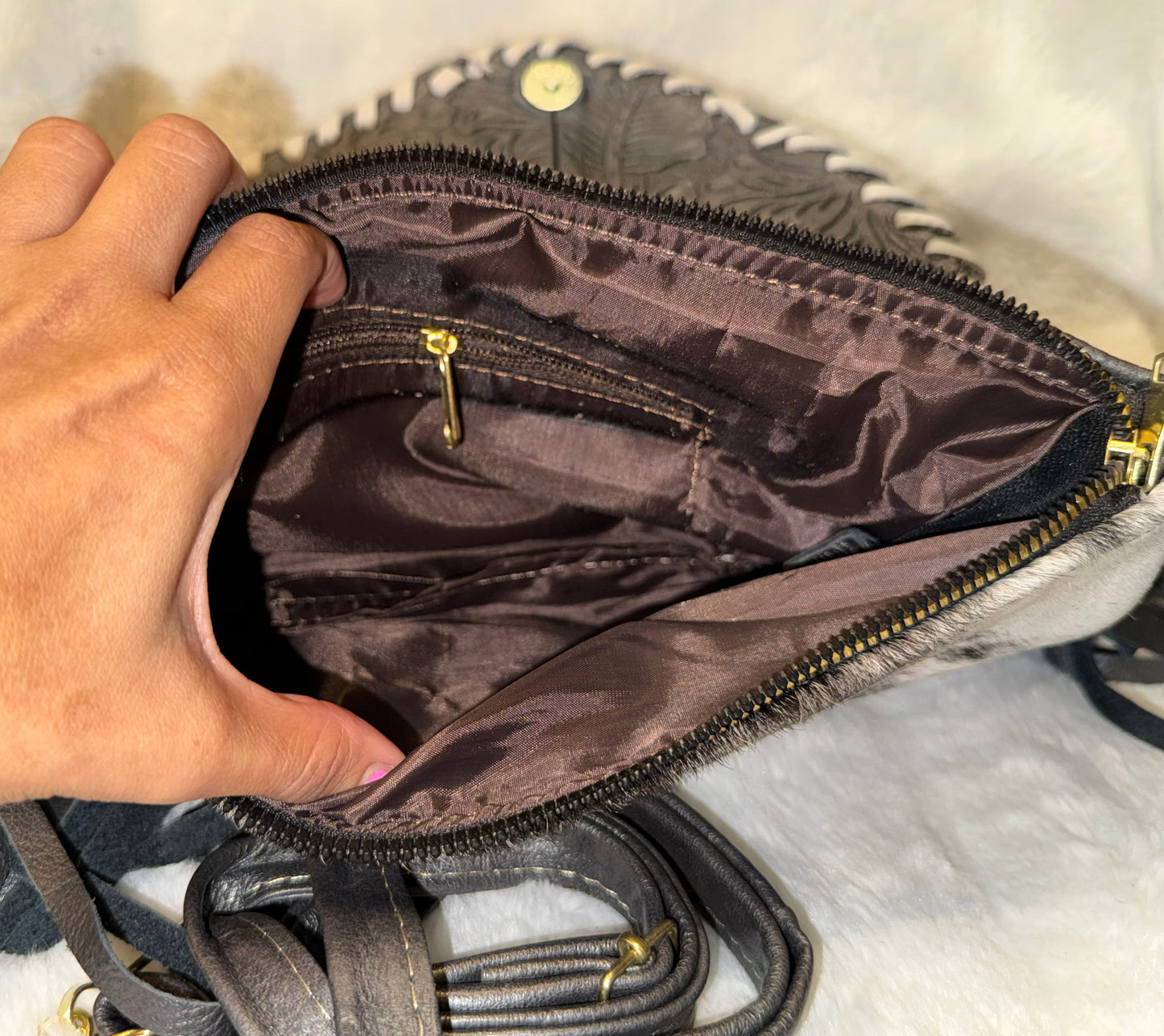 Sombra Salvaje Fringe Clutch